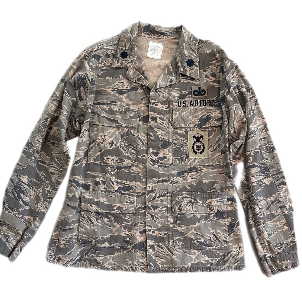 Authentic U.S. Air Force Airman Battle Uniform shacket-digital camouflage 42-R